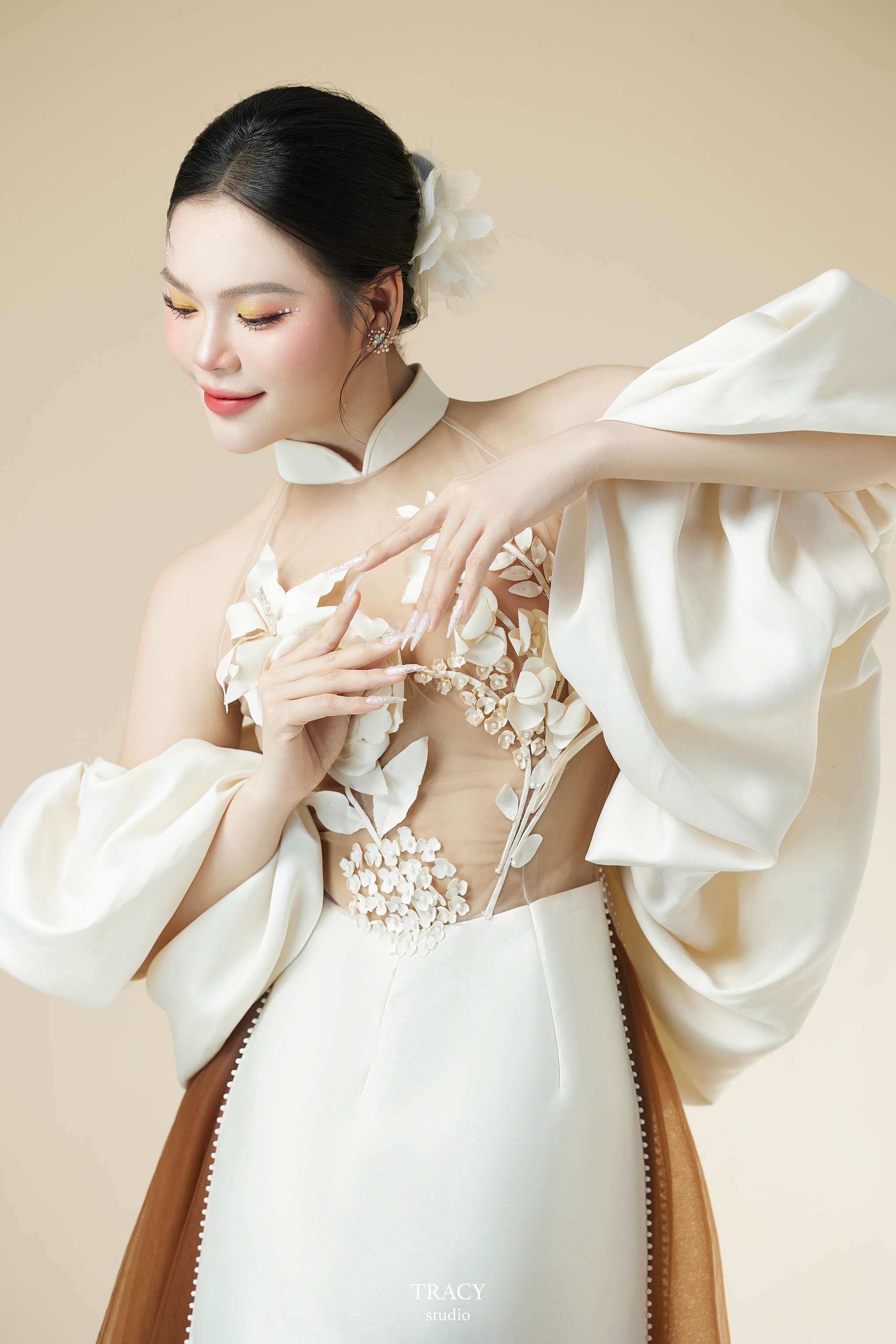 frontend/img/gallery/tinh-khoi-ao-dai-viet/tracy-studio-chup-ca-si-ngoc-linh (4).jpg